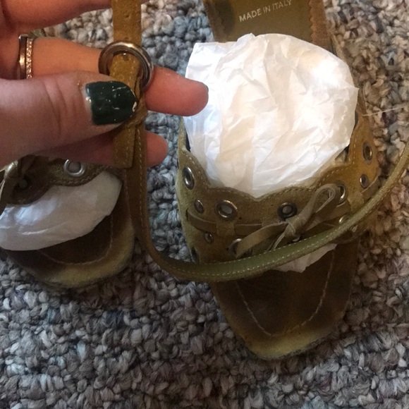Prada green suede heels size 38.5 - Picture 5 of 8